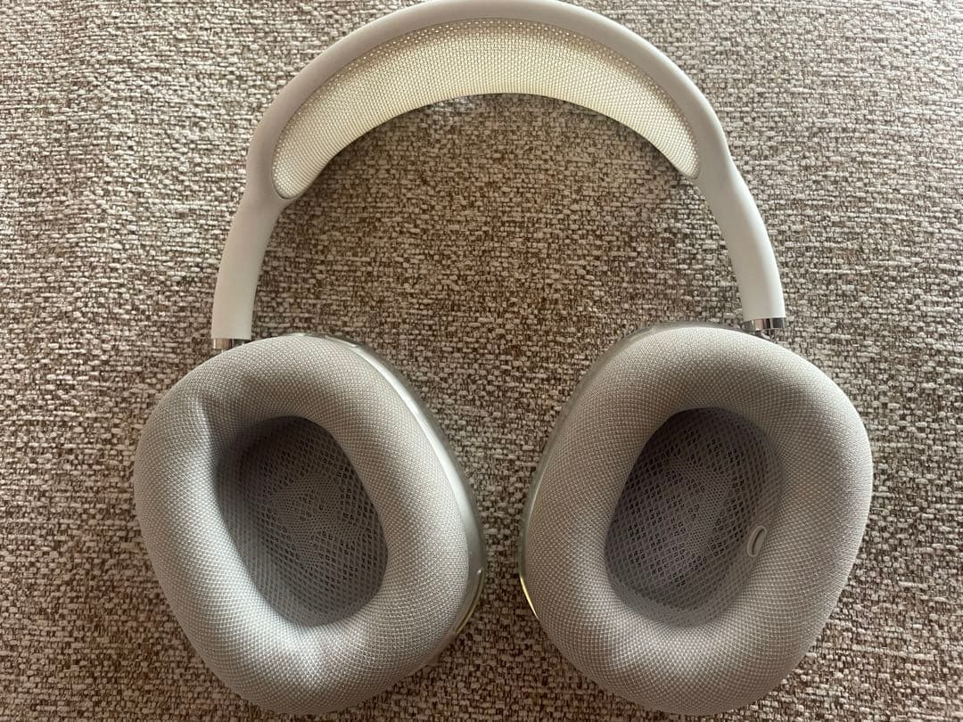 AirPodsMAXシルバー