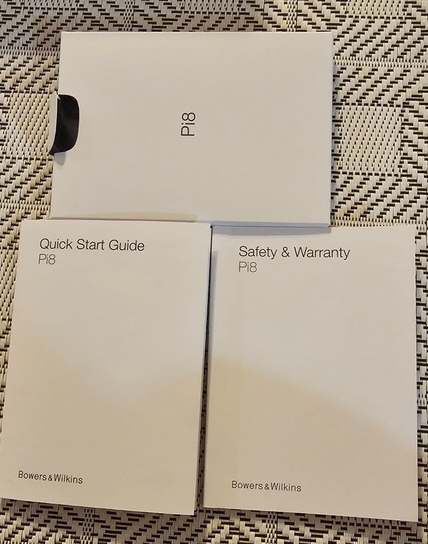 Bowers & Wilkins P8 ワイヤレスイヤホン