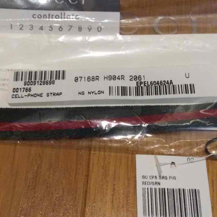 新品 GUCCI 携帯ストラップ