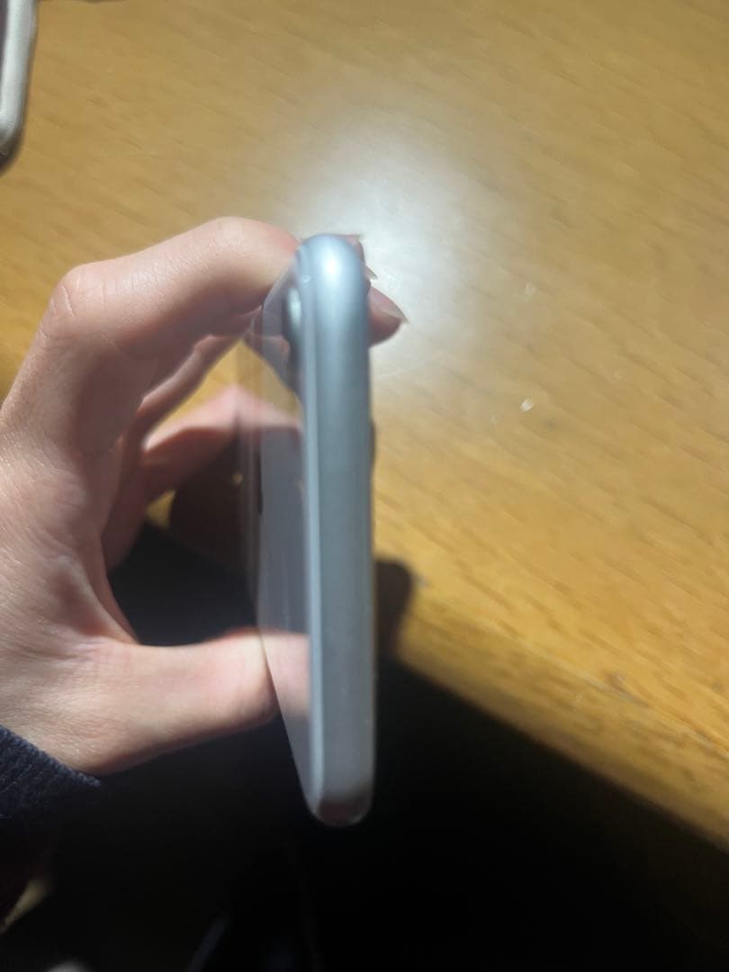 Apple iPhone se2 ホワイト 本体