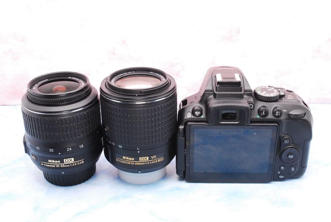 Nikon D5300★Wi-Fi搭載★一眼レフカメラ★手ぶれ補正Wレンズ