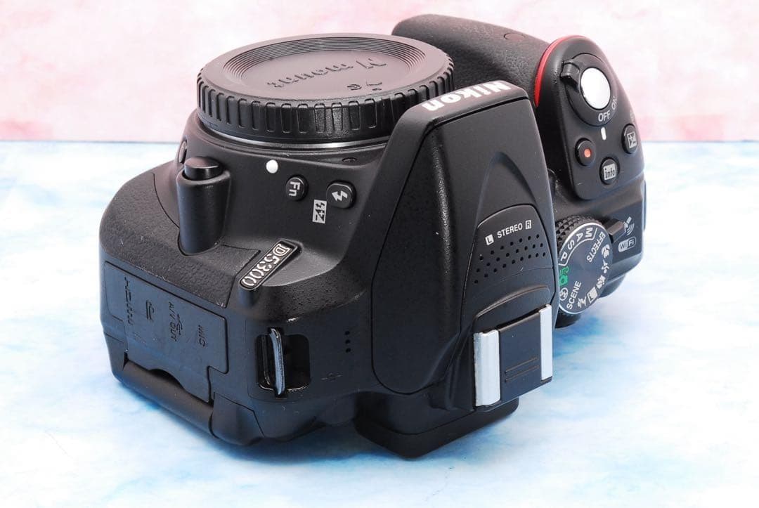 Nikon D5300★Wi-Fi搭載★一眼レフカメラ★手ぶれ補正Wレンズ