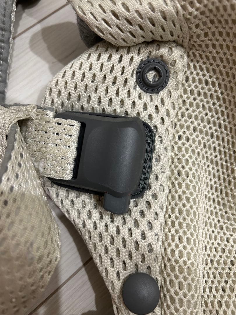 BABYBJÖRN BABY CARRIER HARMONY クリーム