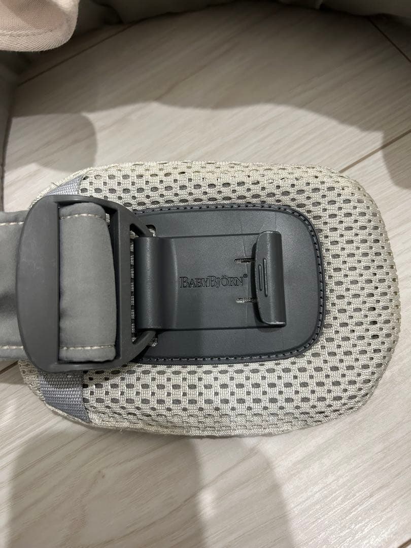 BABYBJÖRN BABY CARRIER HARMONY クリーム