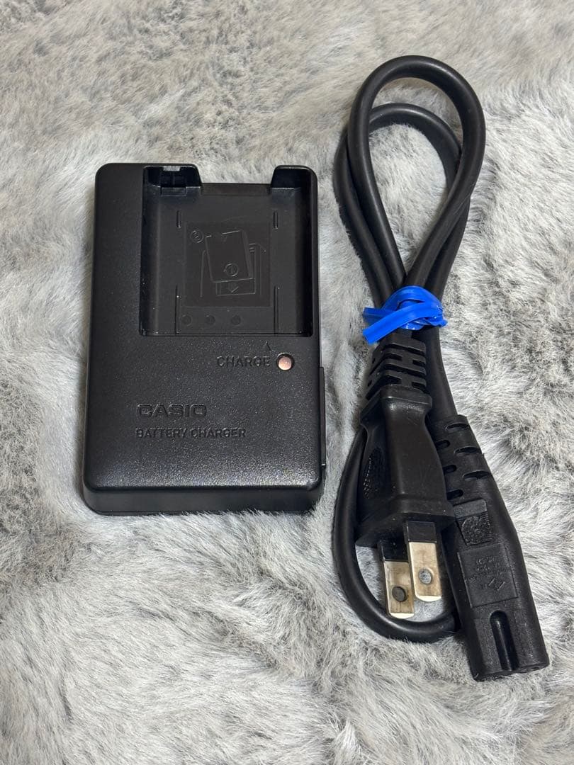 CASIO EXILIM EX-ZR10 ブラック デジカメ