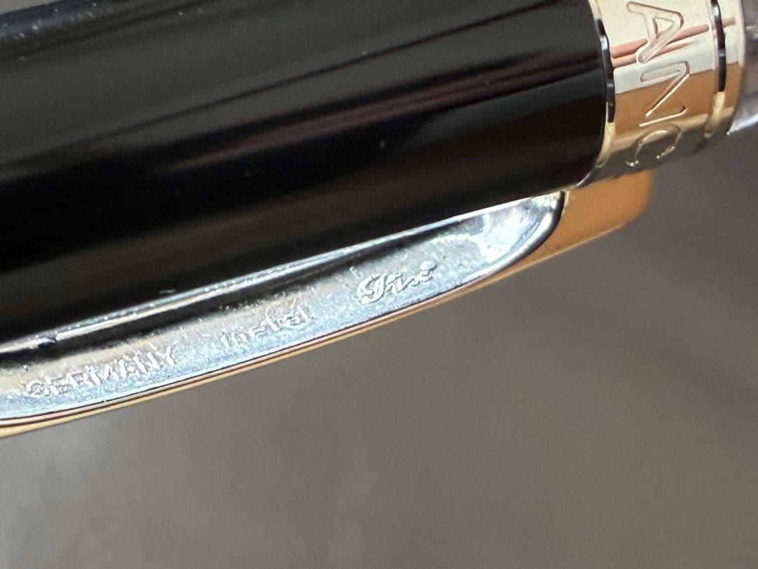 チ*ー様 ◾️モンブラン◾️スターウォーカー ボールペン◾️ミッドナイトブラック