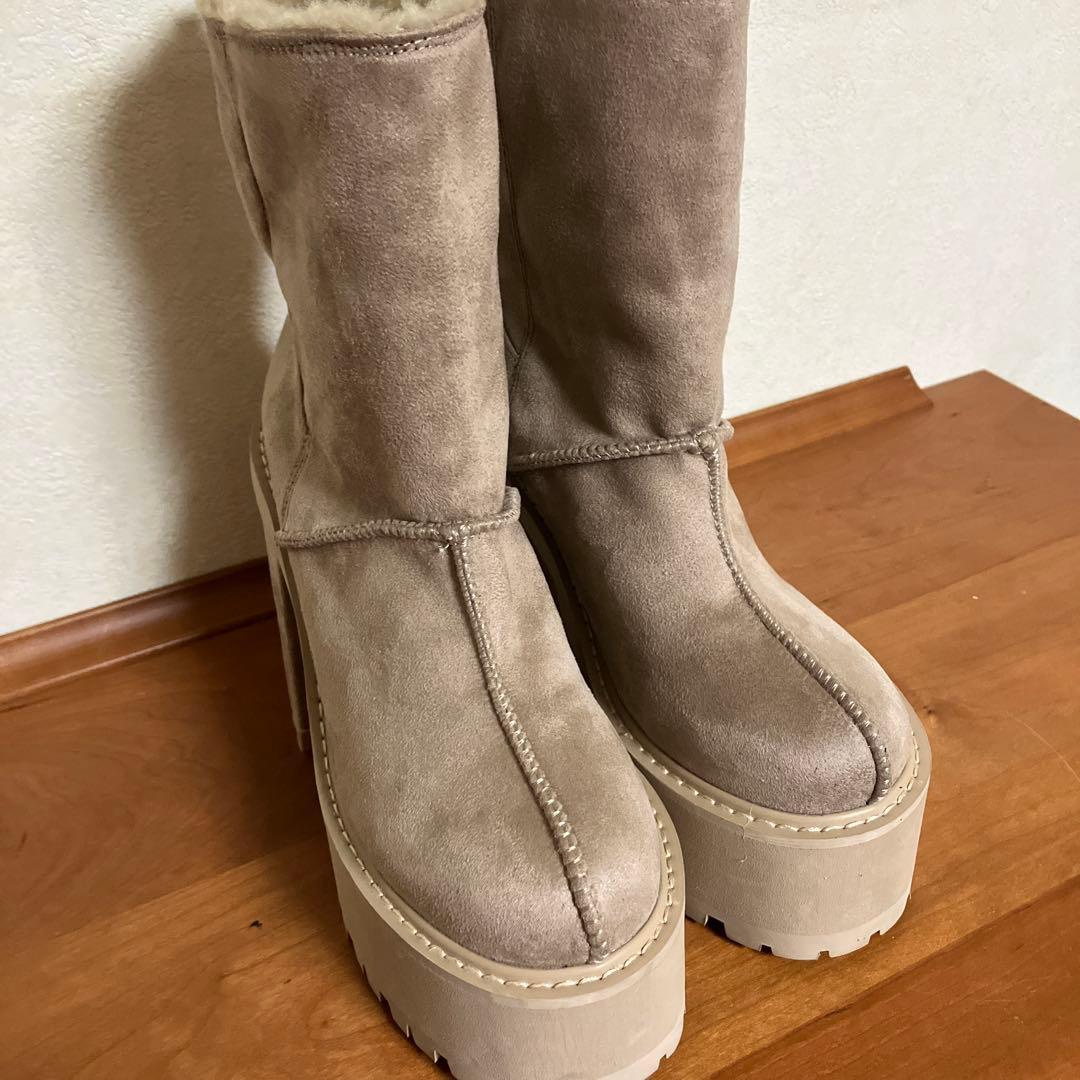 【美品】✨GYDA✨フェイクムートンplatformショートブーツ23.5