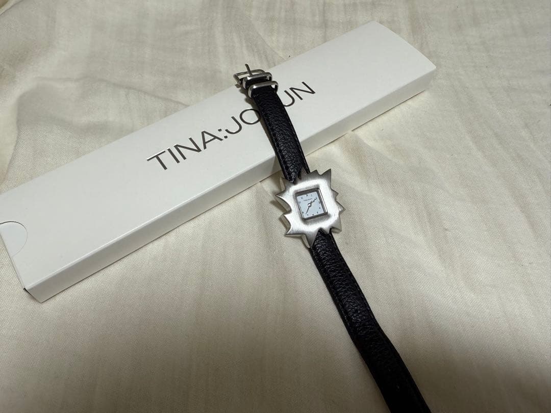 TINA:JOJUN 腕時計