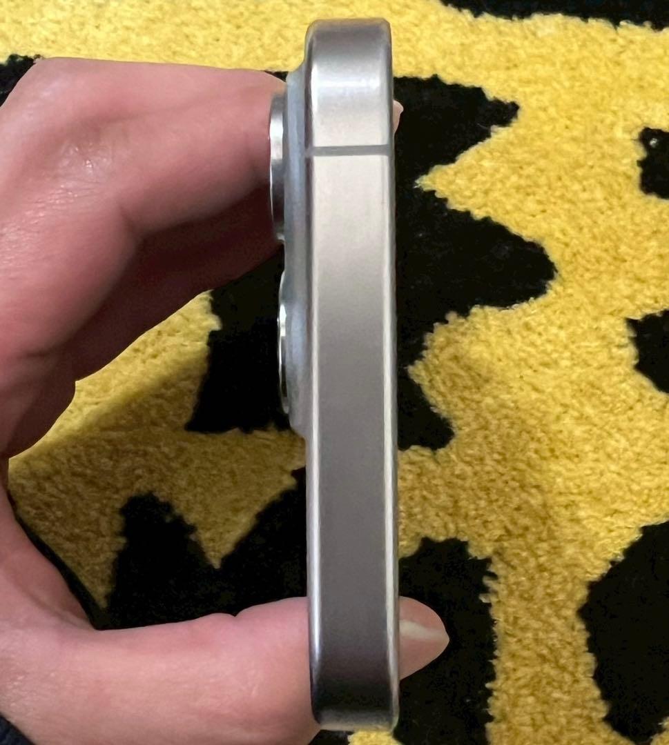 【美品】 iPhone 15 Pro MTQF3ZA/A 512GB 香港版