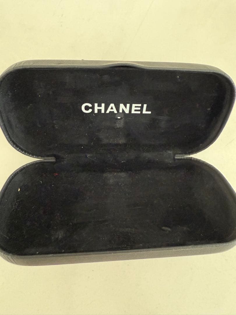 CHANEL レッドサングラス ブラウンレンズ