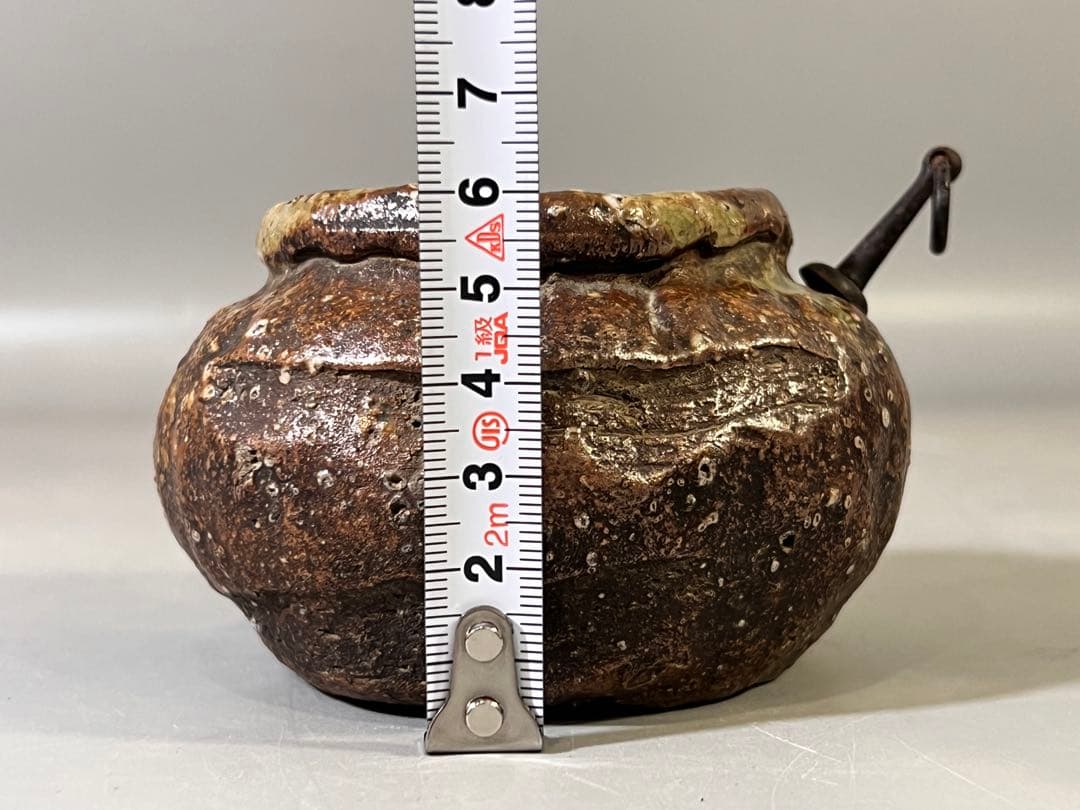 DT693 茶道具 古信楽 「姥ヶ餅」 掛花生 壷 在印