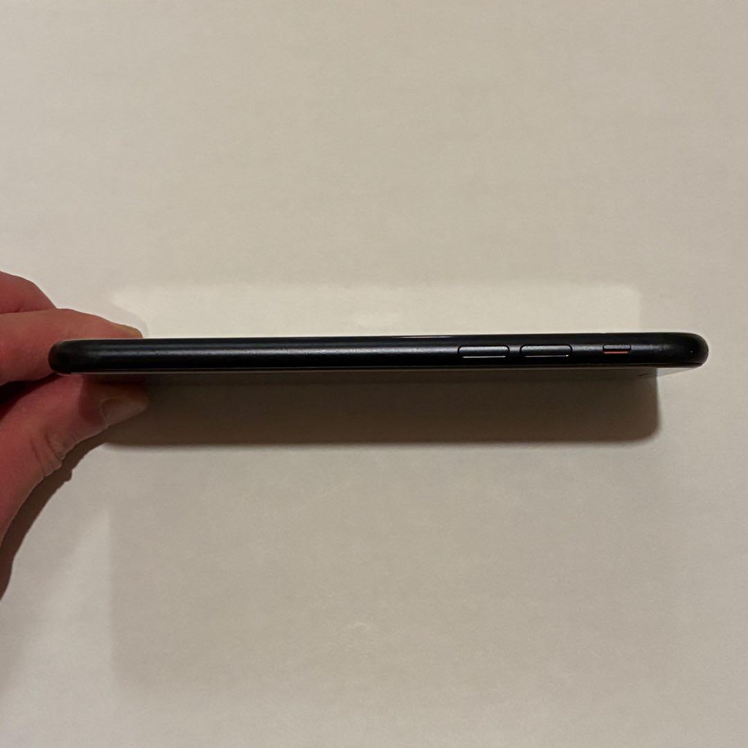 美品 iPhone SE 3 第3世代 黒 128gb バッテリー100%