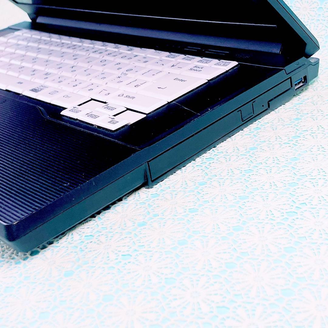 今だけ特別価格‼️初心者おすすめ❣️初期設定済みですぐ使える黒ノートパソコンSSD