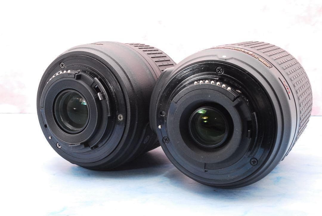 Nikon D3000☆手ぶれ補正Wレンズ☆一眼レフカメラ☆実用品☆