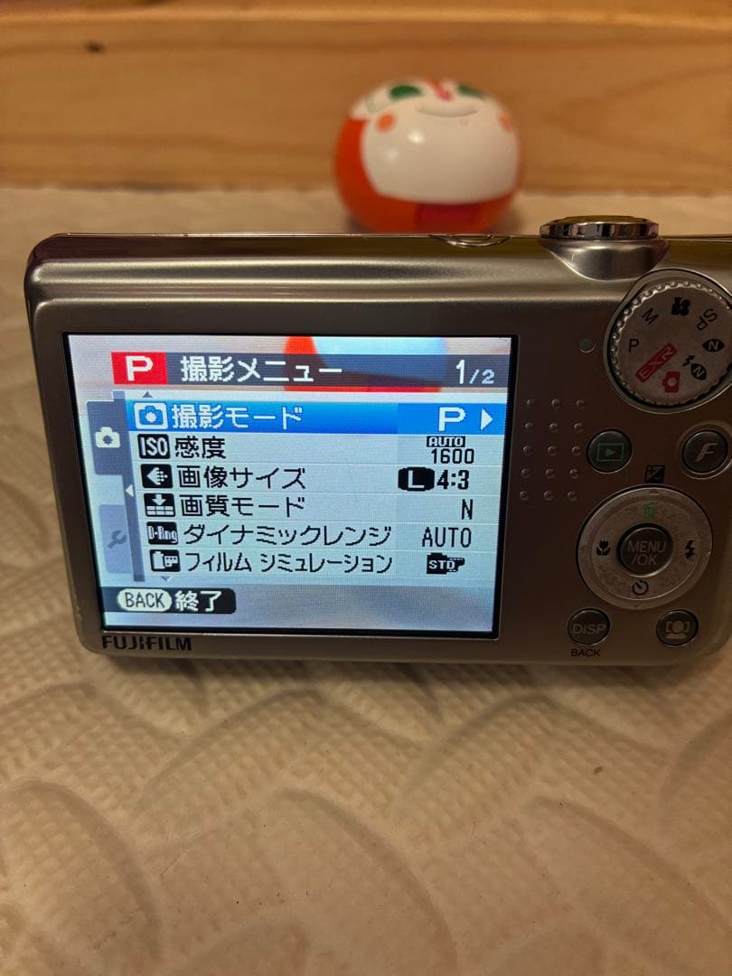 美品　fujifilm f70exr デジタルカメラ