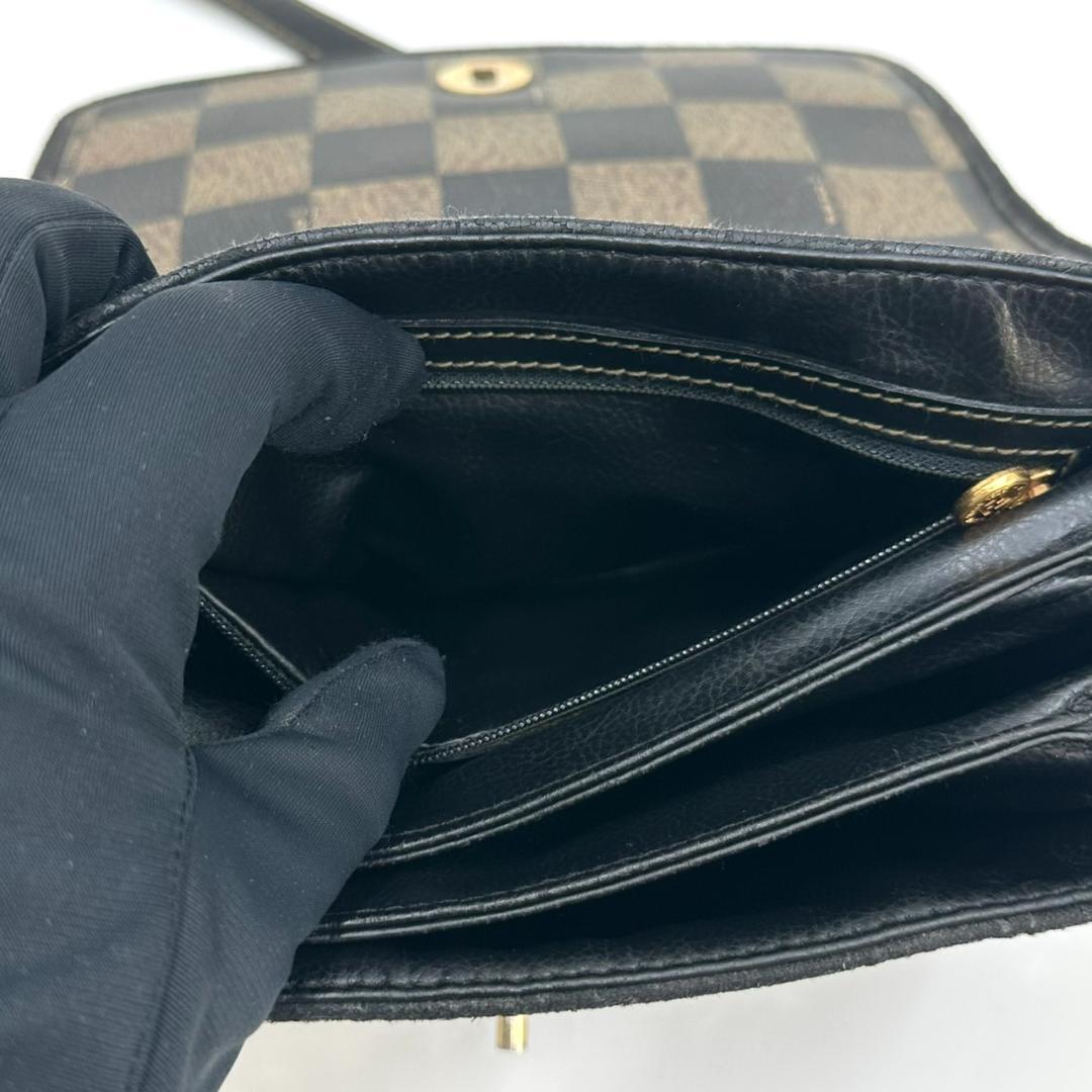 FENDI フェンディ ペカン ゴールド金具 ターンロック ショルダーバッグ