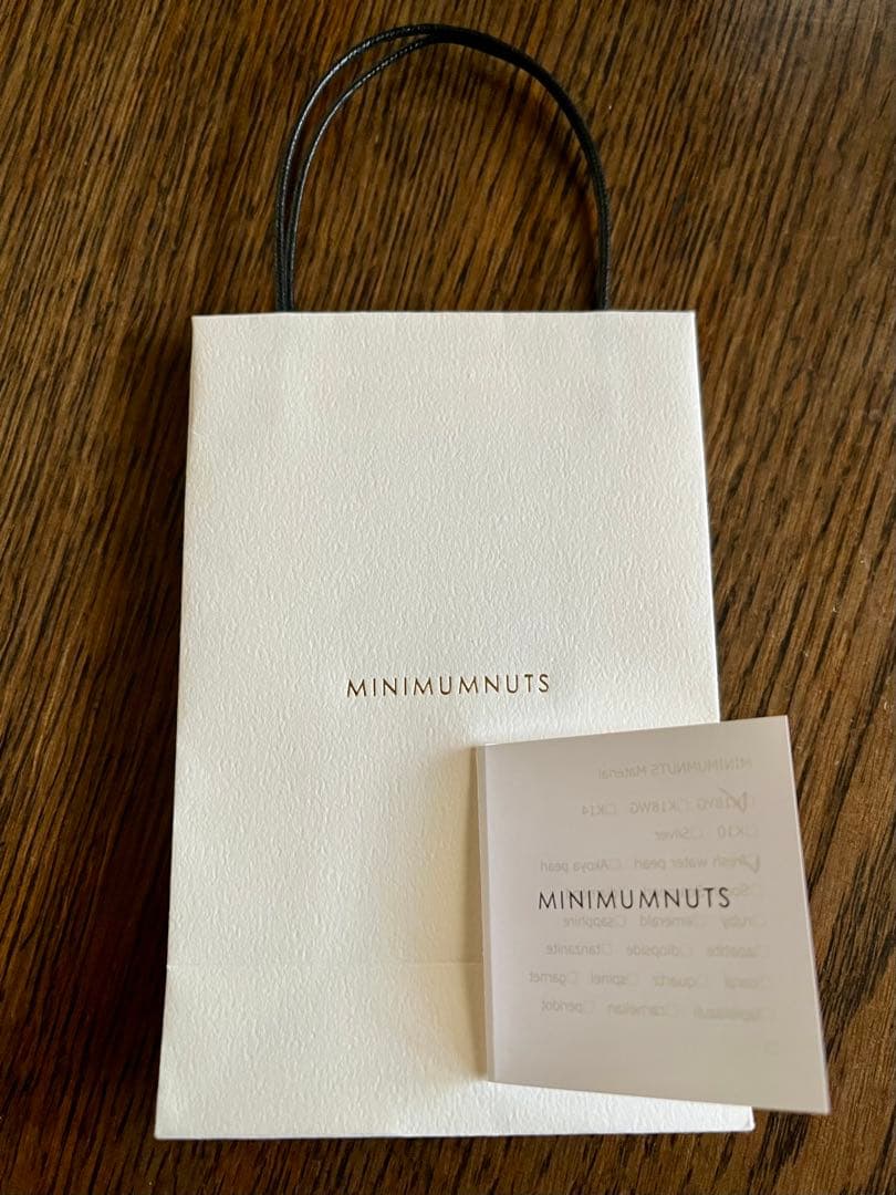 【美品】MINIMUM NUTS K18YG 淡水パール　アメリカンピアス