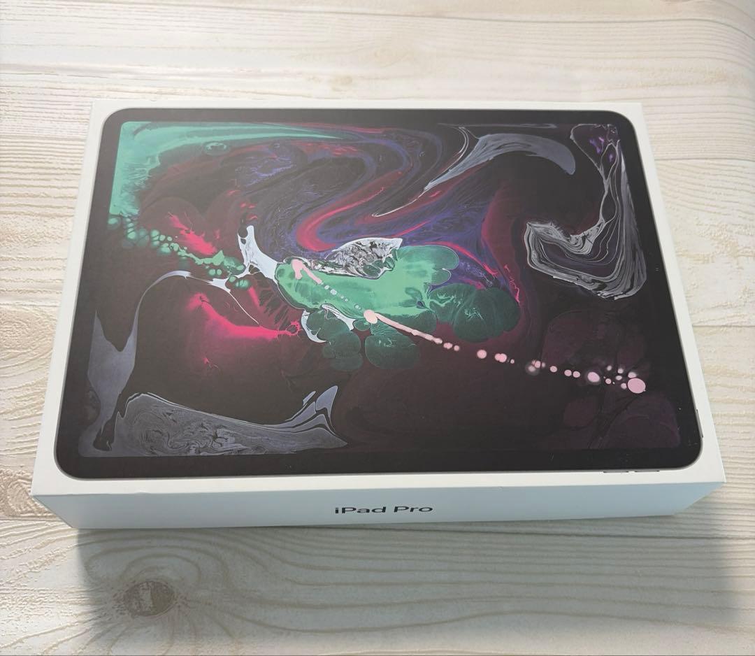 iPad Pro 11インチ（第１世代）　セルラーモデル