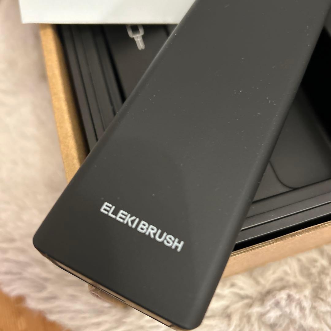 Brighte ELEKI BRUSH エレキブラシ　化粧水付　美顔器