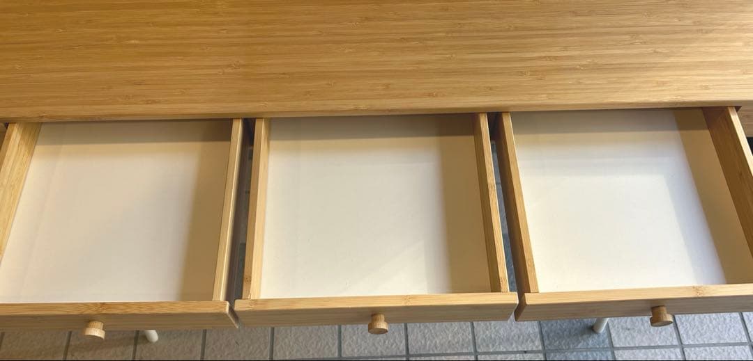 【格安】IKEA　LILLÅSEN リルオーセン　デスク