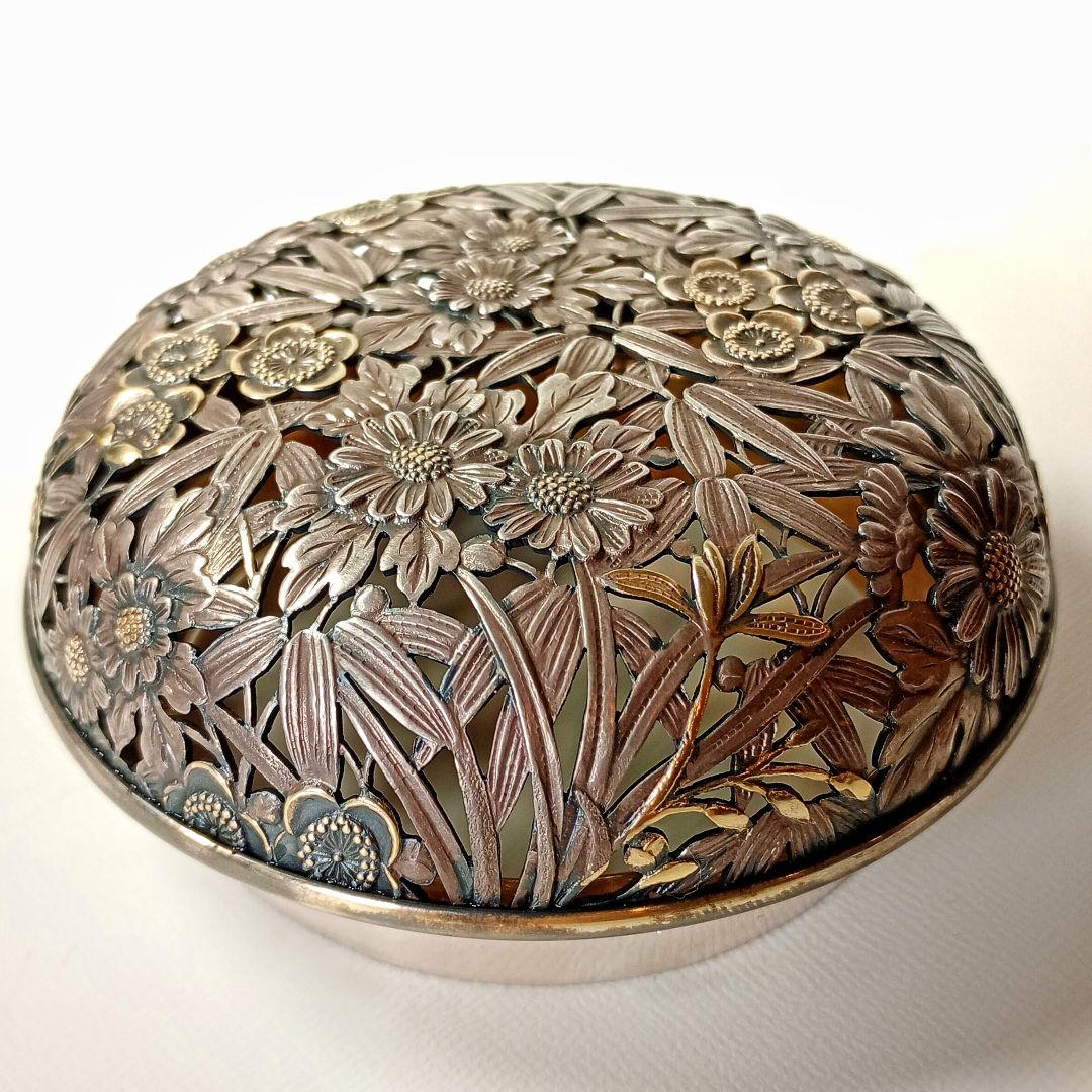 諏訪蘇山 青磁 袴腰香炉 二重共箱 四季草花銀火屋 約120g 帝室技芸員