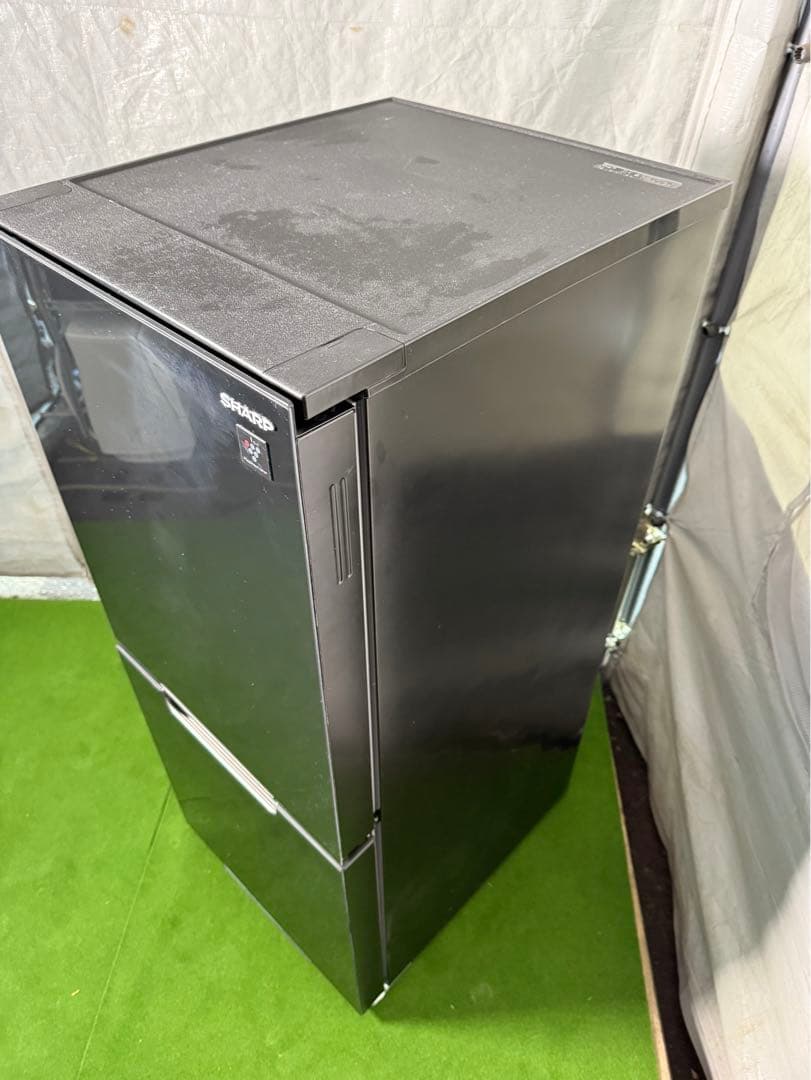 2022年製　高級感あるシャープ製冷蔵庫　SJ-GD15H-B