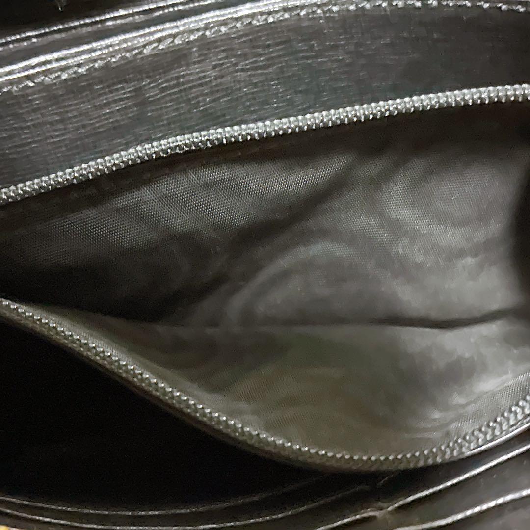 極美品 フルラ バッグ リーヴァ L ショルダーバッグ お財布バッグ 一体型