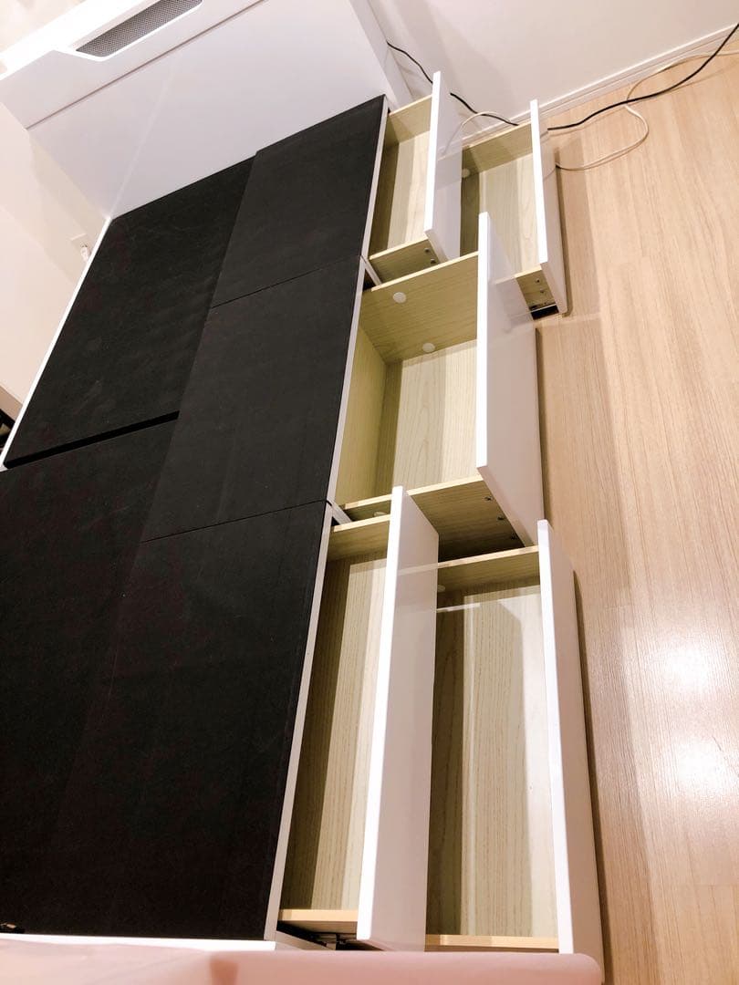 ホワイトベッド 引出5箇所LEDライト付き　店じまいセールで半額11万円で購入