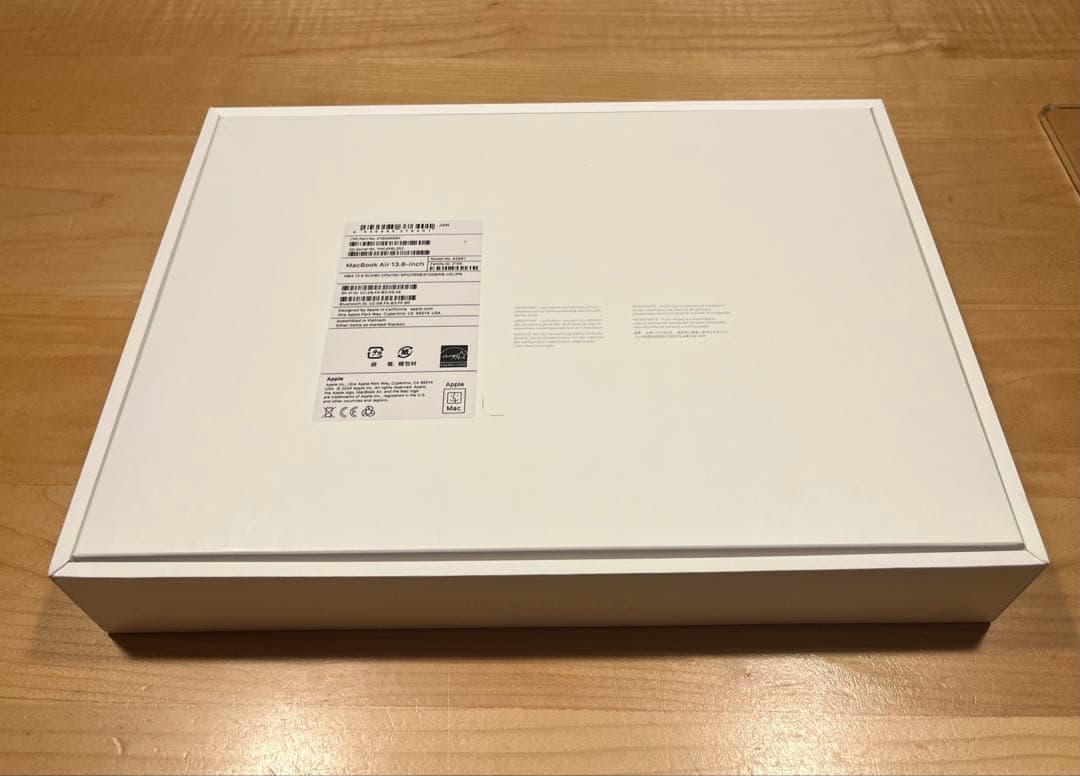 MacBook Air 13インチ M2 2022年16GB 512GBシルバー