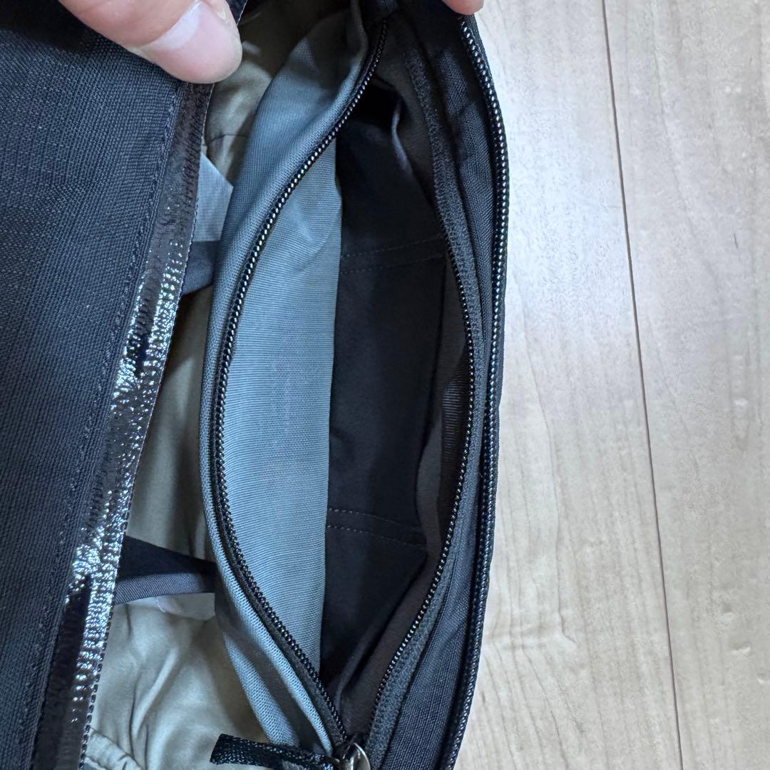 バッグ Bellroy Venture Sling CAMERA EDITION