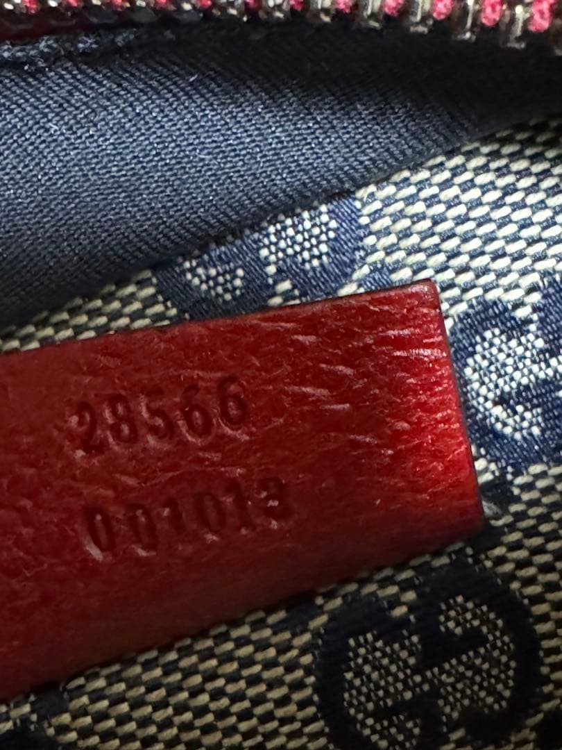 Gucci（グッチ）GGキャンバス × レザー ダブルポケット ベルトバッグ