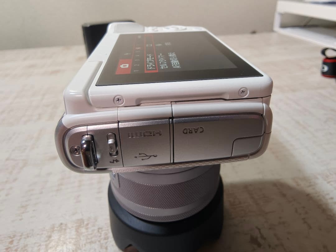 Canon EOS M10 ミラーレスカメラ ホワイト