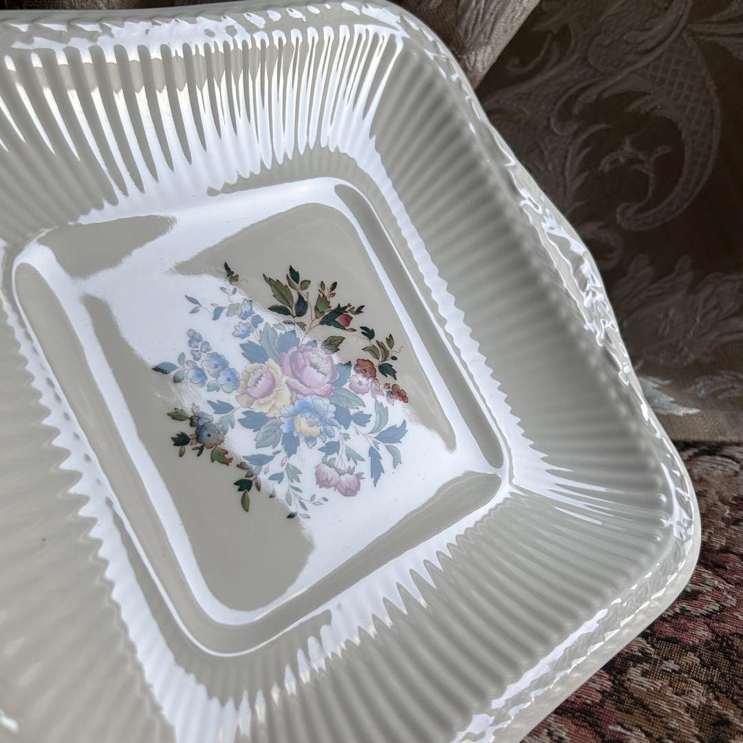 美品 英国製  Conway 英国の伝統美が息づく器 2枚