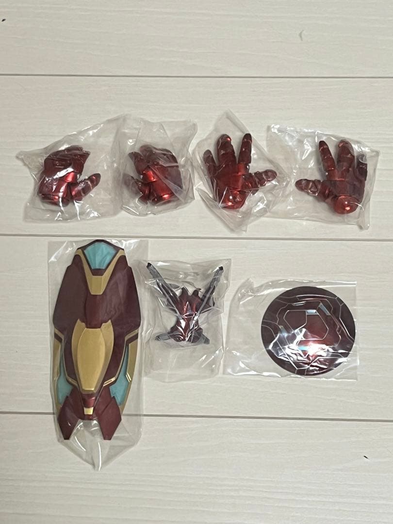 threezero hottoys アイアンマン ガントレット