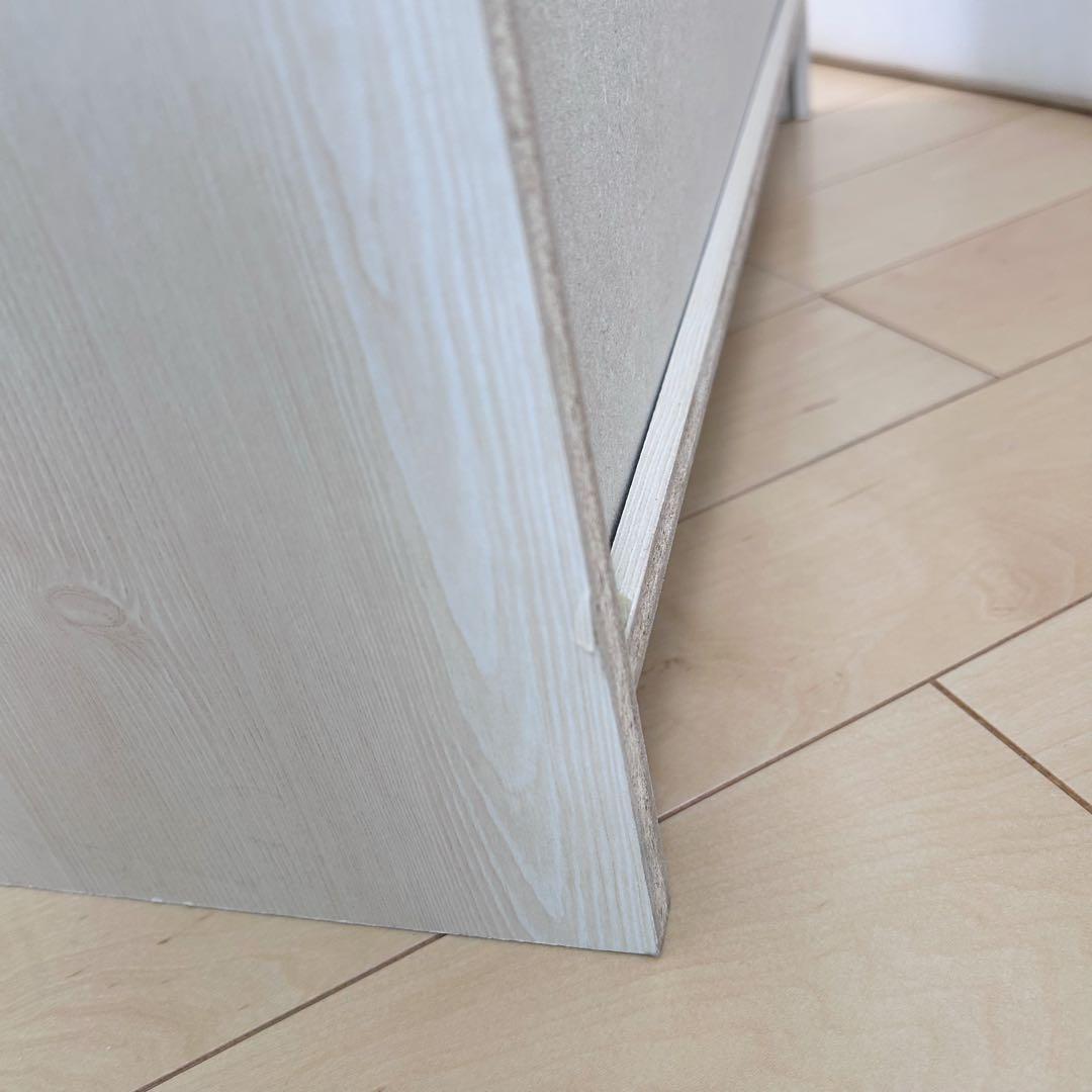 カントリーキャビネット　北欧　食器棚　チェッカーガラス　木目調　キッチン