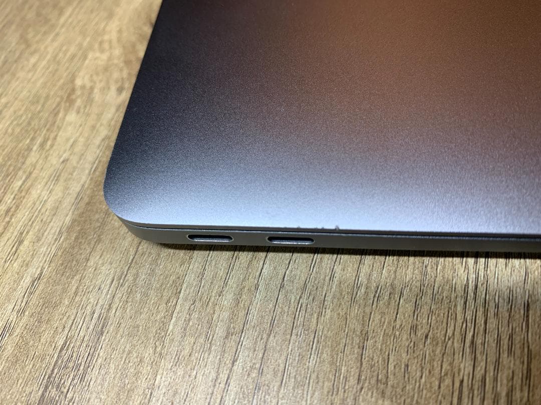 MacBook Air M1 スペースグレー 16GB / 256GB