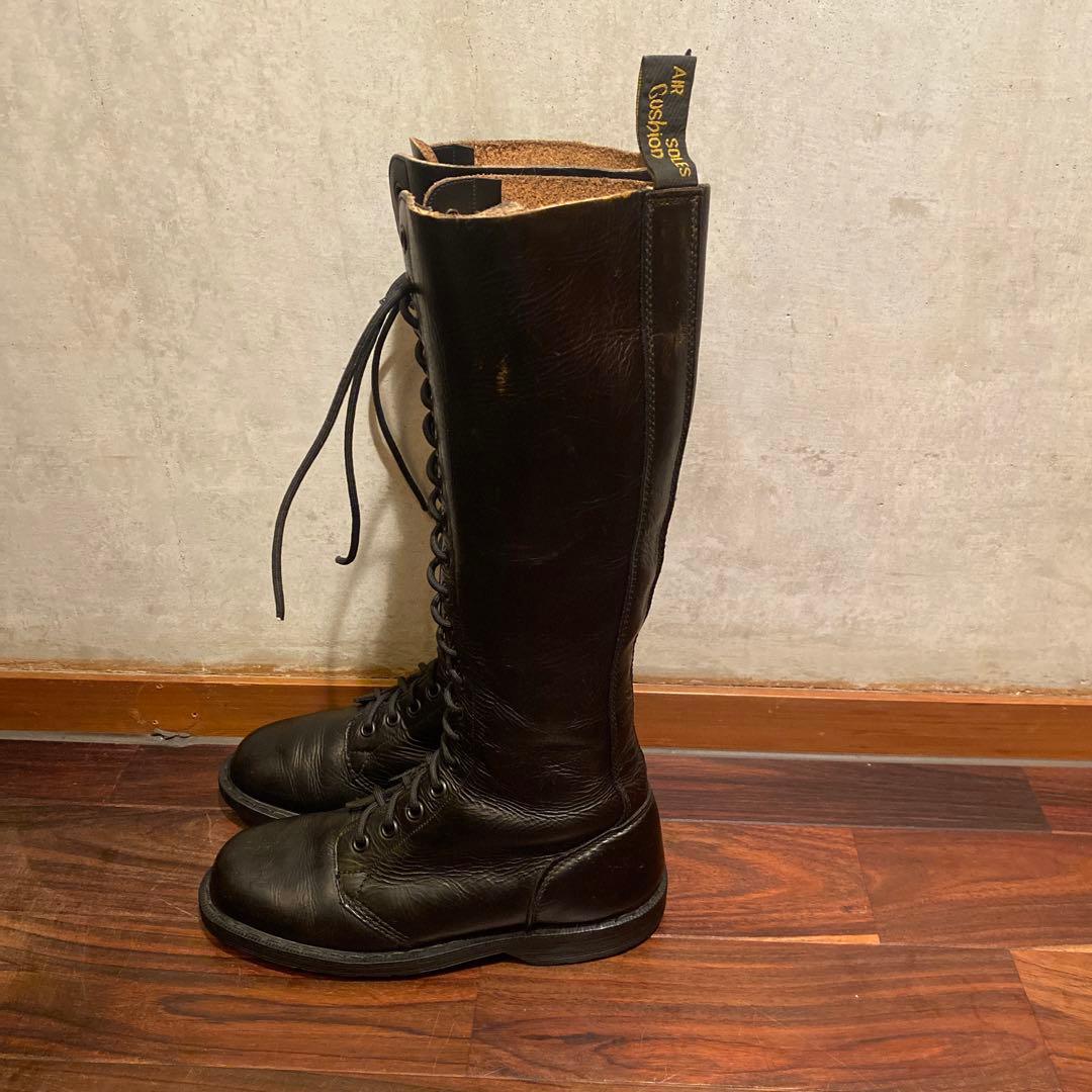 ドクターマーチン20ホール