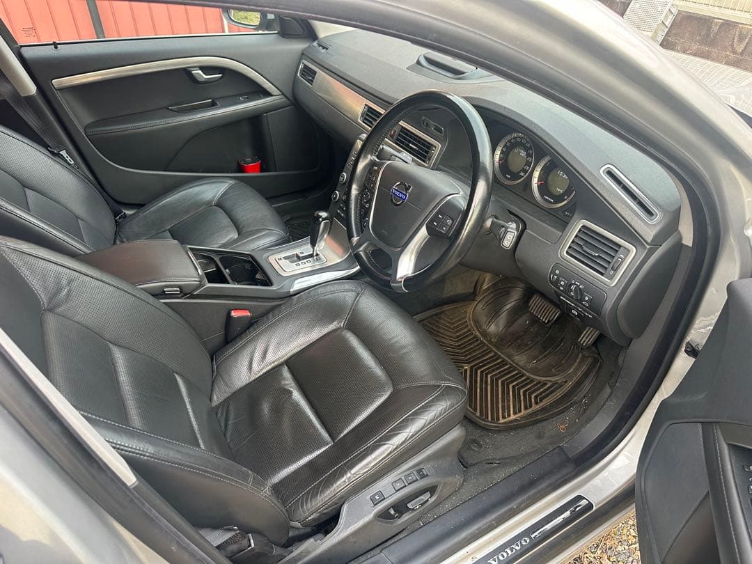 フ*ノ様 2010年式　ボルボ　V70 2.5LT
