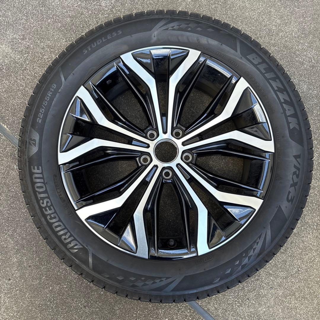 備品:クラウンクロスオーバーアルミホイールスタッドレスタイヤ 225/55/19
