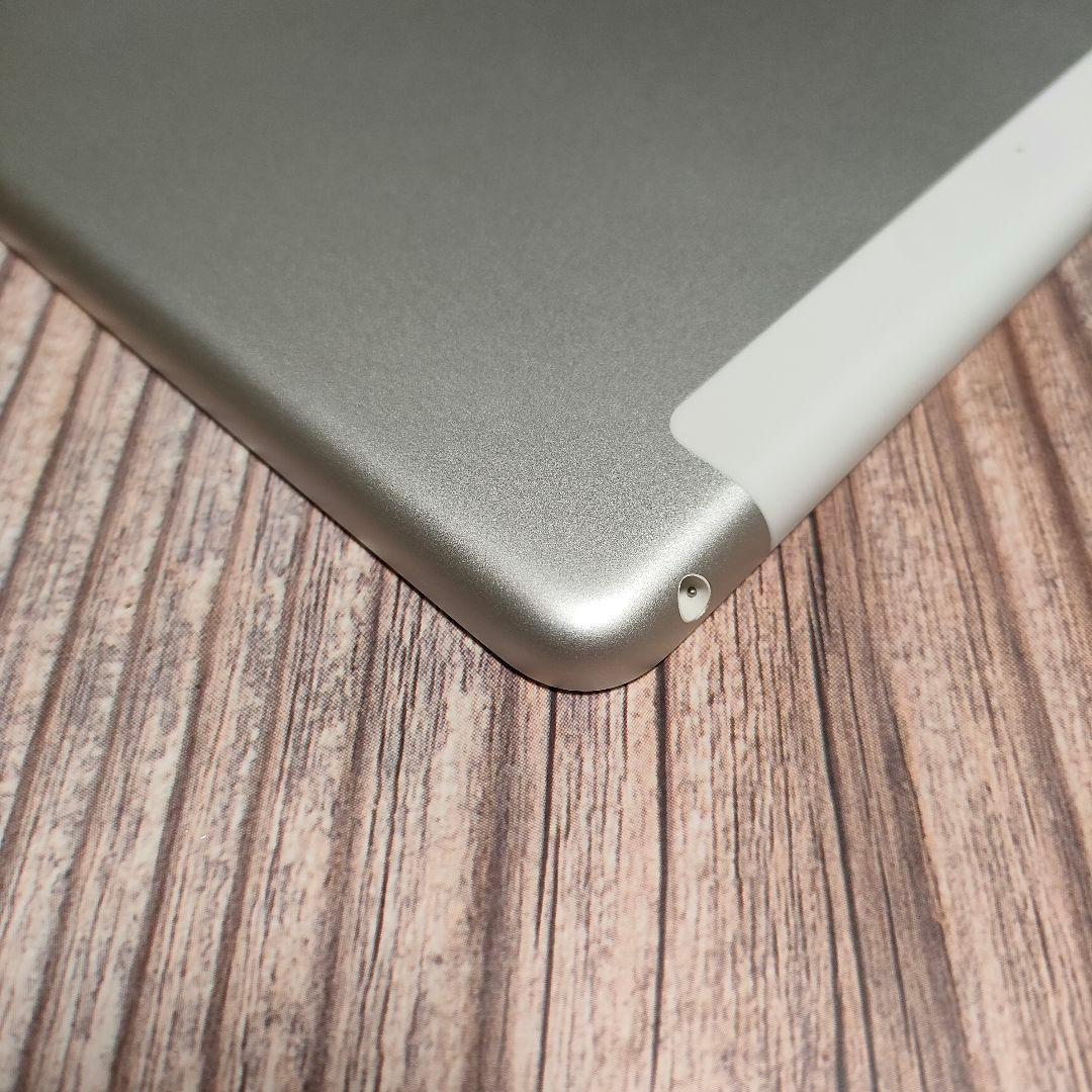 apple iPad 第8世代 32GB シルバー SIMフリー 美品
