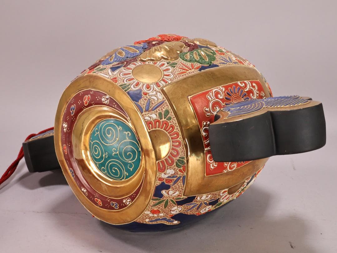 BK200　九谷焼　八幡窯　松鶴乃図　御小槌　金運　財運　開運　商売繁盛　置物