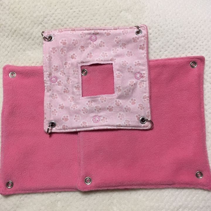 モモンガハウス(足跡柄・ピンク)  春(冬)秋仕様  1750円