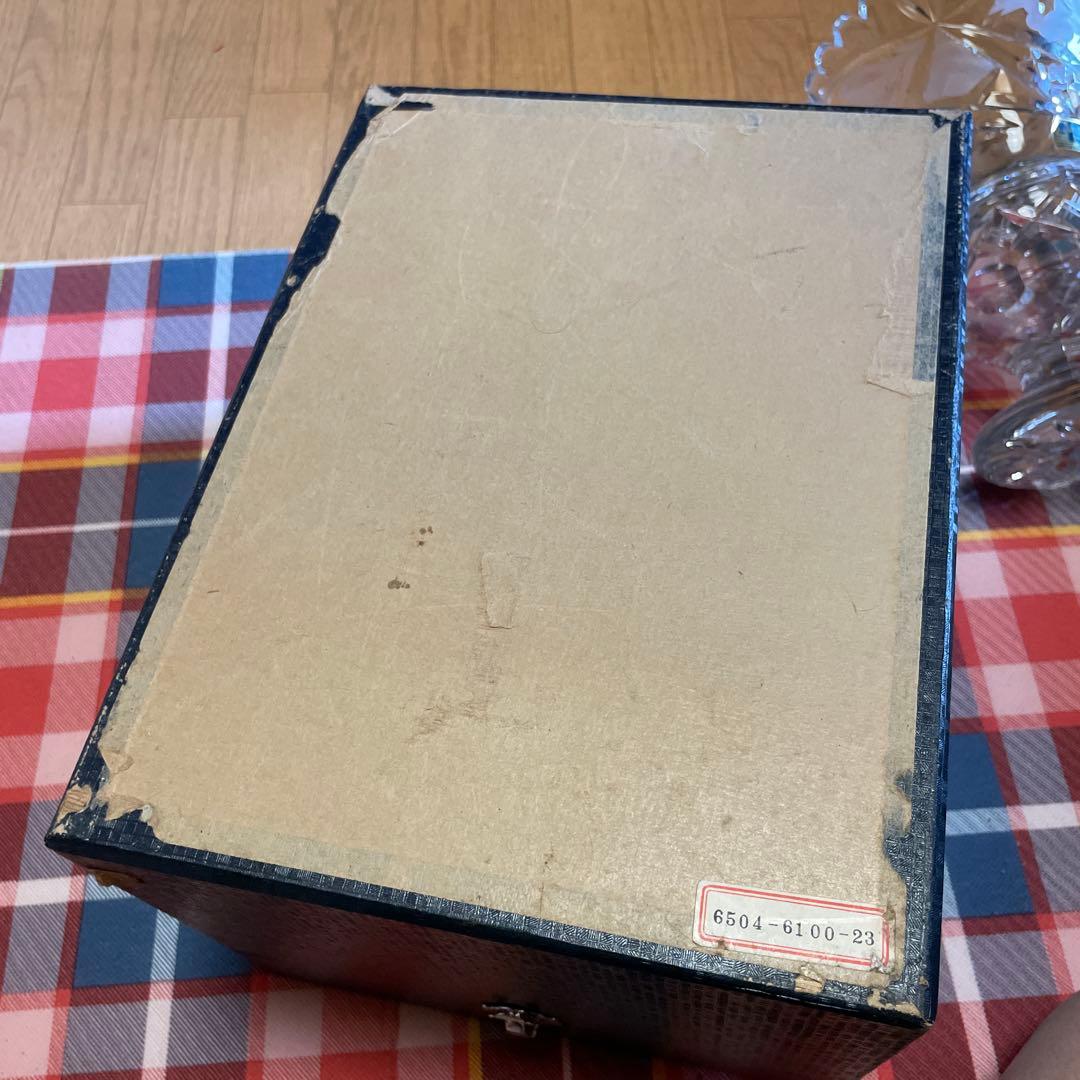 レア品　希少価値　東ドイツLAUSITZER GLAS クリスタル　花瓶　新品