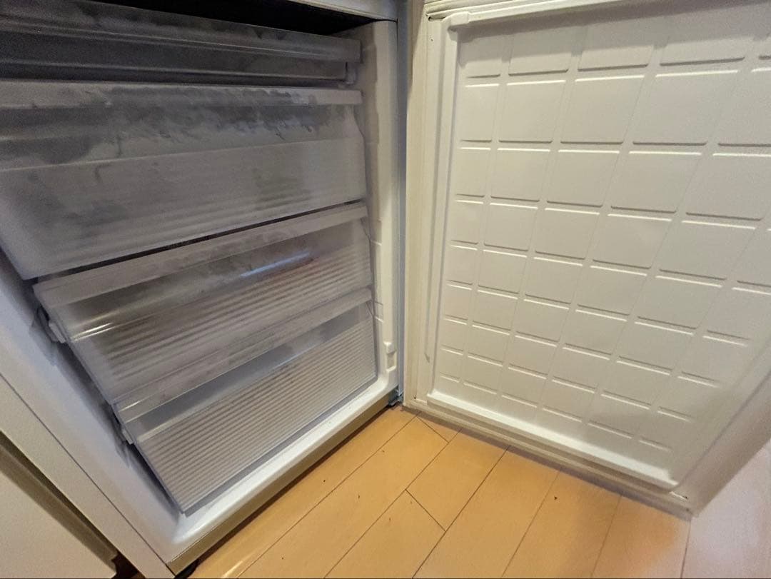 SHARP製ノンフロン冷蔵庫 SJ-PD28J-W（2023年製）