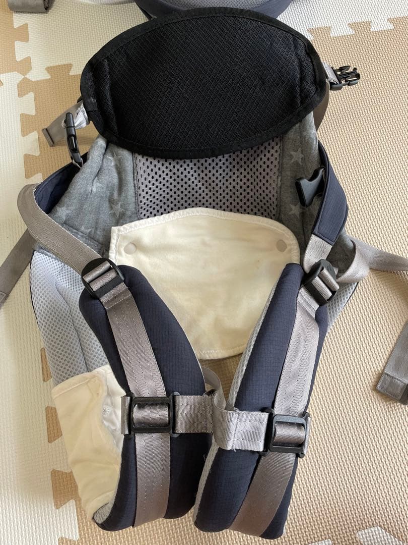 【美品】ミキハウス×ポグネー ベビーキャリア 抱っこひも 星柄 チャコールグレー