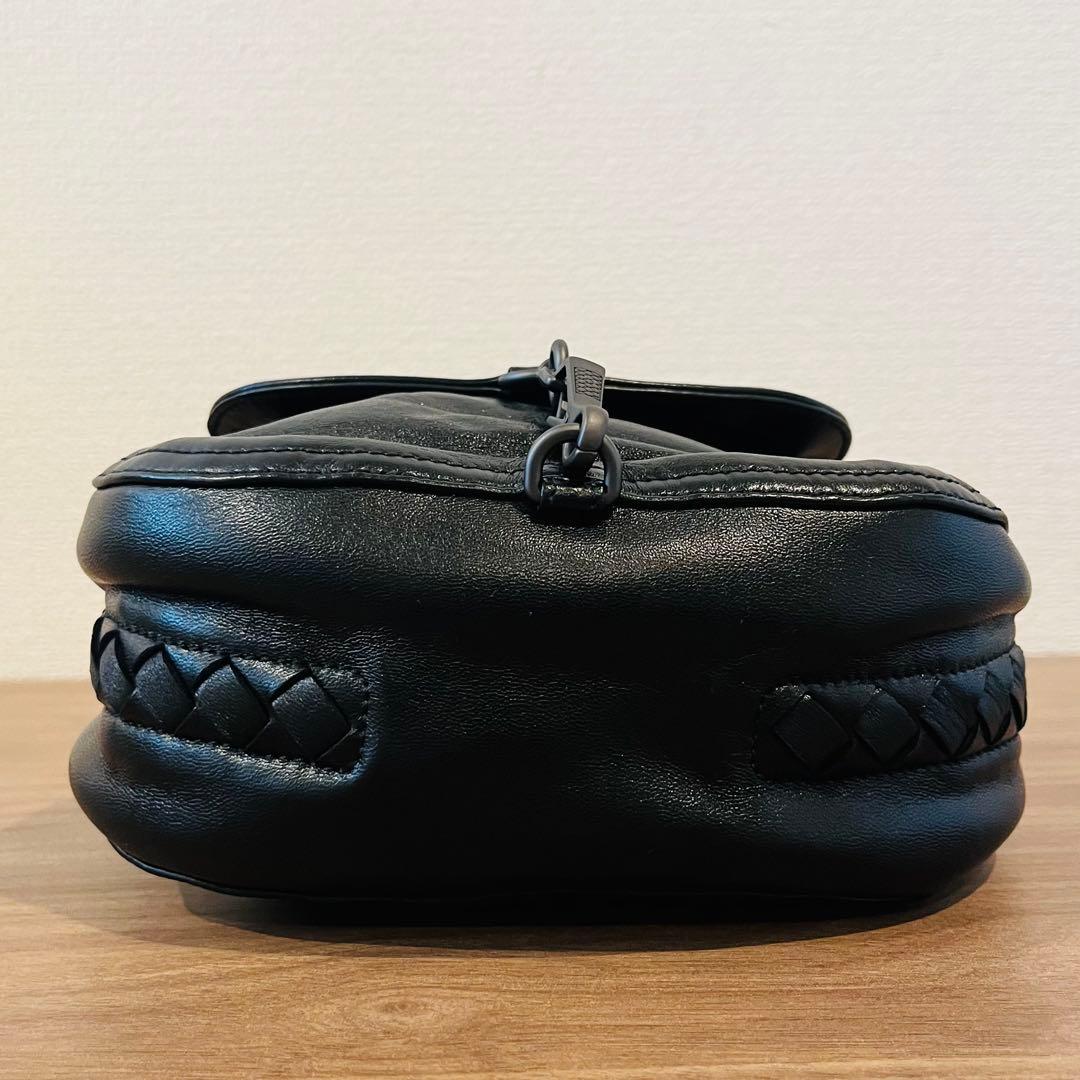 【極美品】 ボッテガヴェネタ ワンショルダーバッグ イントレ 肩掛け レザー 黒