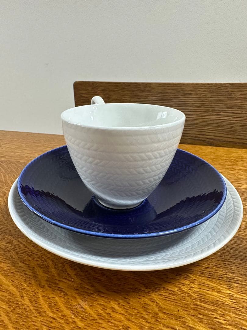 ロールストランド/Bla Eld(ブラエルド)カップ&ソーサー&プレート白