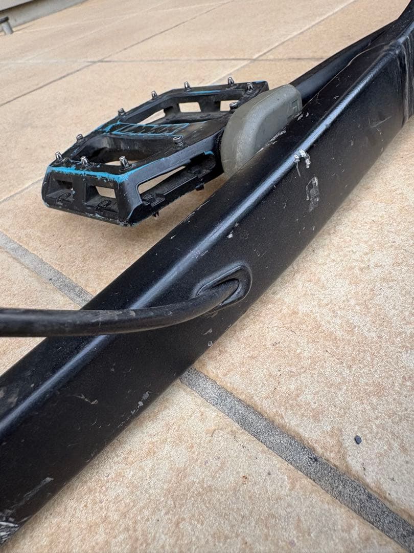 TREK Remedy 8 フレーム