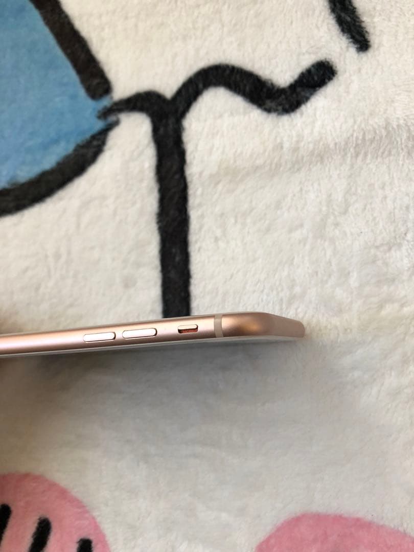 ②超美品 iPhone8 64GB バッテリー最大容量:87 SIMフリー