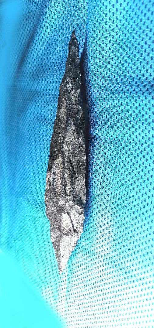 旧石器時代 尖頭器 石器 397 ほぼ完品　サヌカイト模写